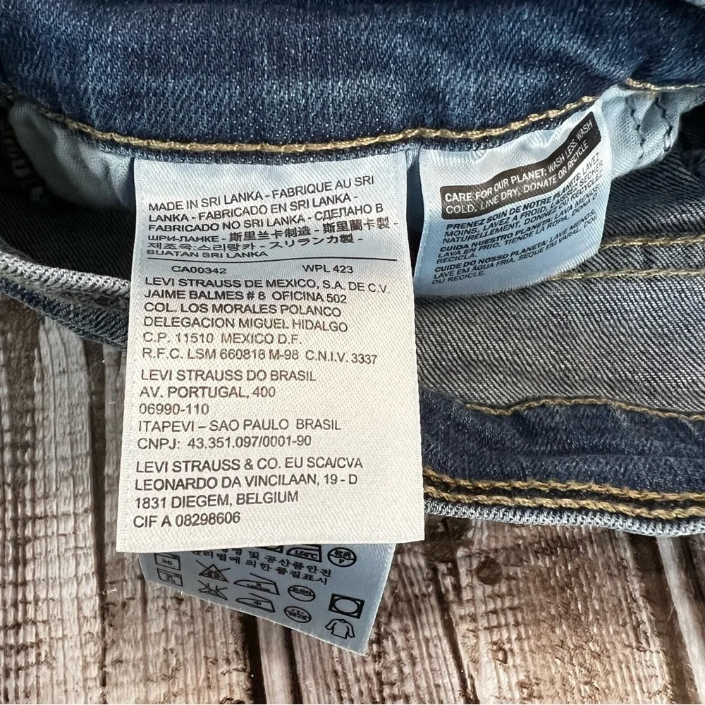 Levi’s Mid Wash Mid-Rise Stretch Jean Shortie Shorts size 31 - Picture 5 of 6